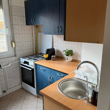 Hídfő 2 Apartman *