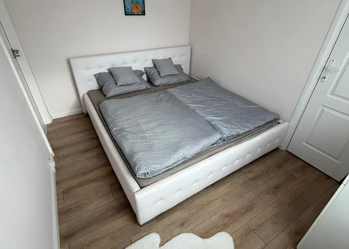 Hídfő 2 Apartman *